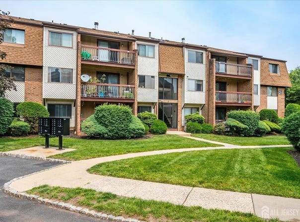 223 Edison Glen Terrace, Edison, NJ 08837