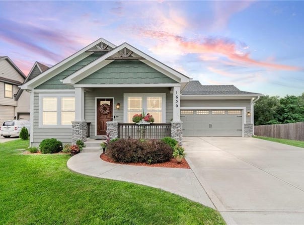 1650 Southview Drive, Liberty, MO 64068