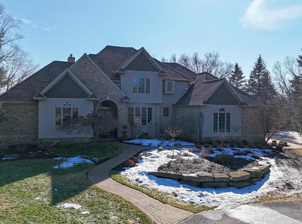 956 E Remus Road, Mt Pleasant, MI 48858