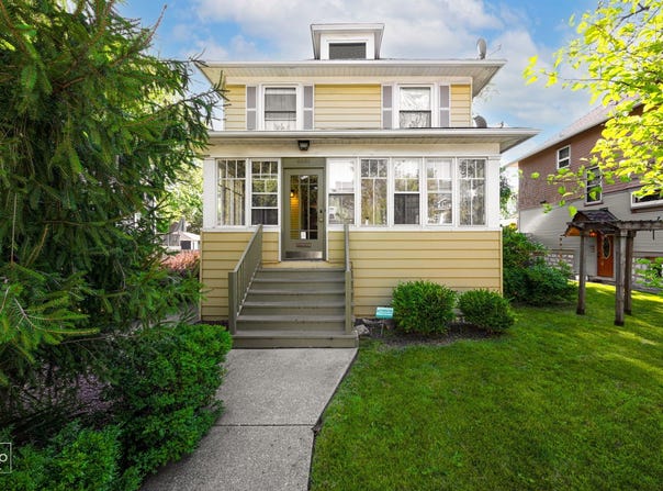 3231 Wesley Avenue, Berwyn, IL 60402
