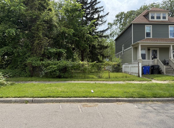 2427 Seyburn Street, Detroit, MI 48214
