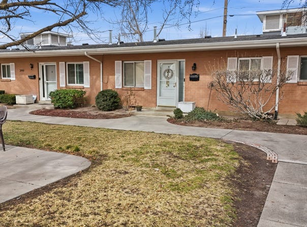 2199 E CARRIAGE Ln, Holladay, UT 84117