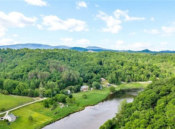 7 Legra Road, Grassy Creek, NC 28631