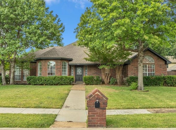 2101 Remmington Drive, Flower Mound, TX 75028