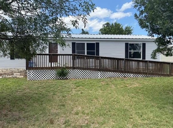 200 Sarah Circle, Llano, TX 78643