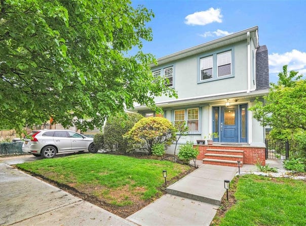 114 81st Avenue, Kew Gardens, NY 11415