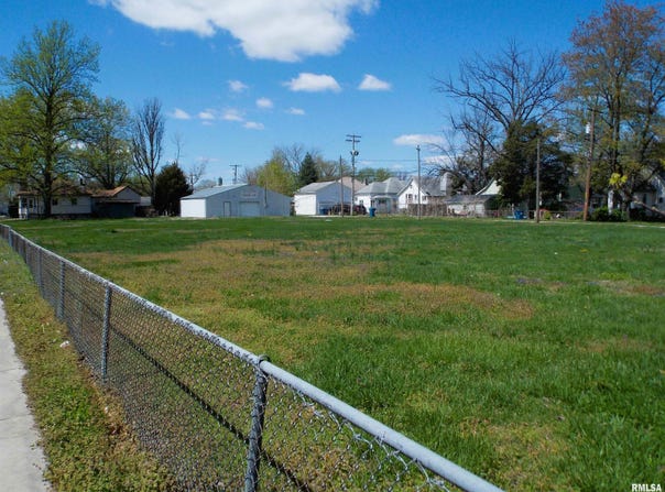 838 E 2ND Street, Centralia, IL 62801