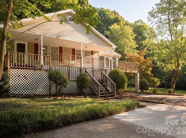 135 Brookhaven Lane, Advance, NC 27006