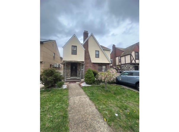 142-23 58th Avenue, Flushing, NY 11355