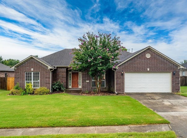 2402 Lancashire Lane, Cabot, AR 72023