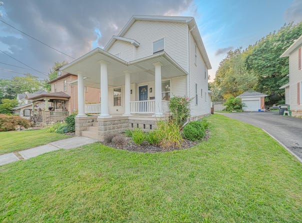 124 Attwood Terrace, Bellevue, OH 44811