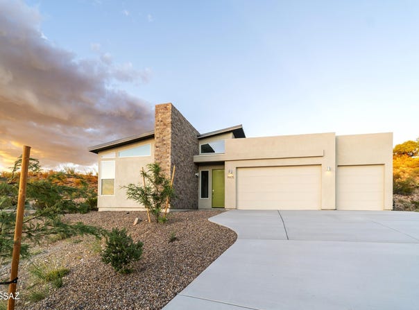 9905 S Rolling Water Drive, Vail, AZ 85641