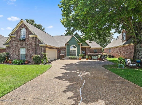 555 Clubhouse Drive, Pearl, MS 39208