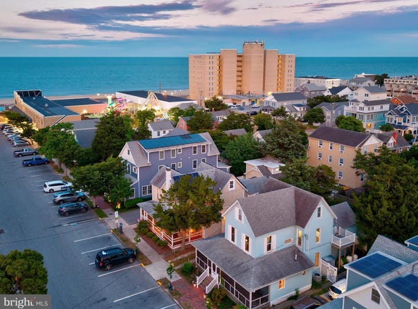 18 DELAWARE AVENUE, REHOBOTH BEACH, DE 19971