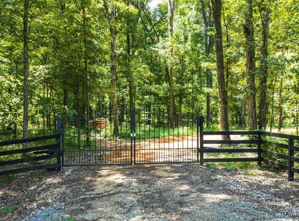 6 Chaseway Drive, Pike Road, AL 36064