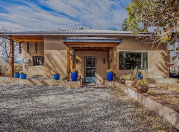 47 County Rd 41A, Alcalde, NM 87511