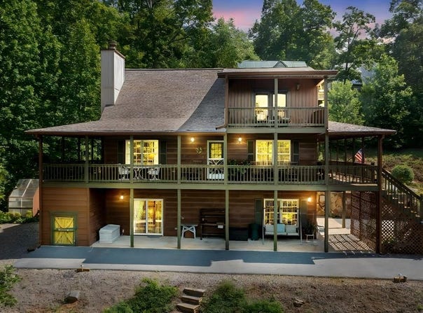 731 Gage Drive, Hiawassee, GA 30546