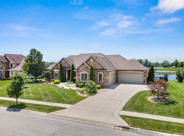13725 Lurrey Pass, Fort Wayne, IN 46845-8620