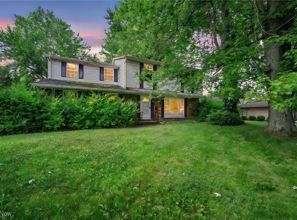 36988 Clearway Drive, Eastlake, OH 44095