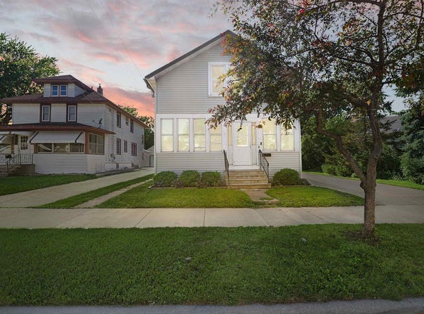 1649 NEBRASKA Street, OSHKOSH, WI 54902