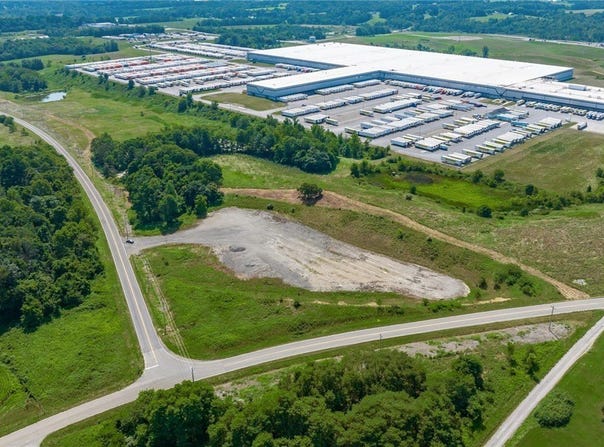 4020 E Pointe Drive, Zanesville, OH 43701
