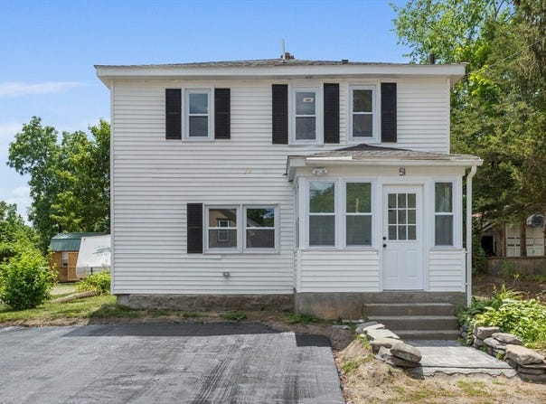 51 Kilbourn Rd, Lancaster, MA 01523