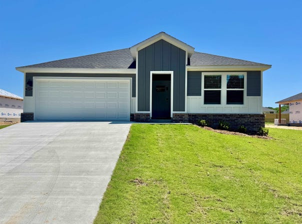6412 Newark Drive, Bryant, AR 72002