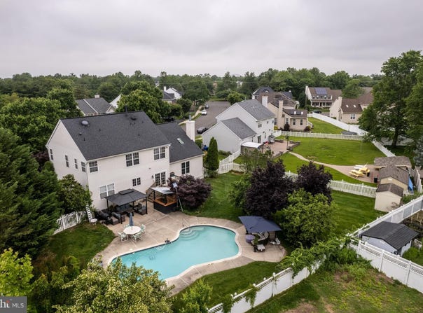 78 STEEPLECHASE BOULEVARD, BURLINGTON, NJ 08016