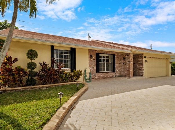 1340 SW 24th Terrace, Deerfield Beach, FL 33442