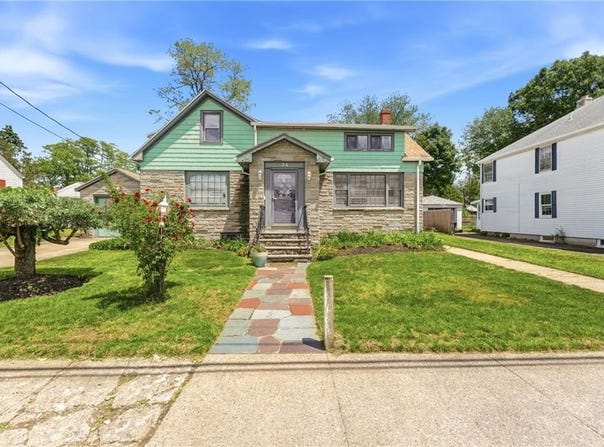 34 Intervale Road, Cranston, RI 02910