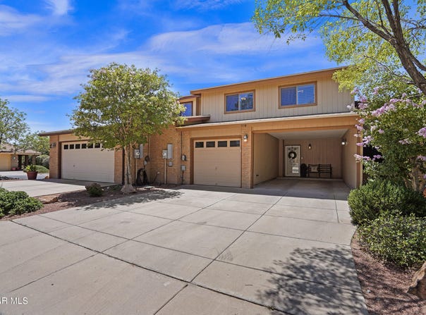 111 Desert Skies Place unit: B, El Paso, TX 79912