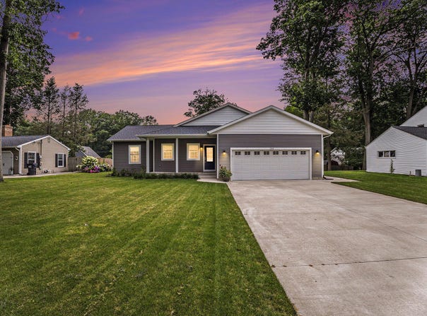 244 Hanover Drive, North Muskegon, MI 49445
