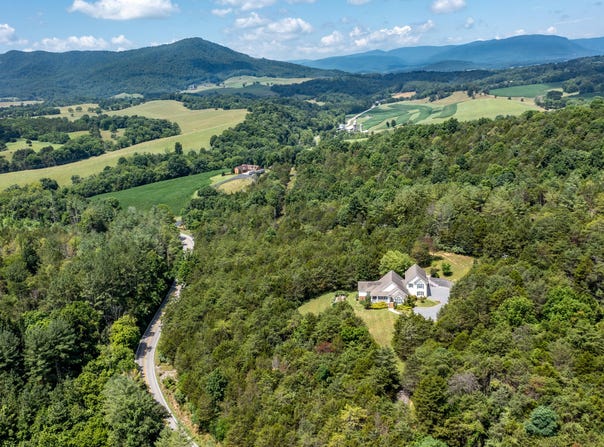 1152 Collierstown Rd, Lexington, VA 24450