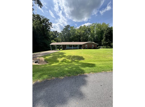 1380 Oakview Drive, Williamston, NC 27892