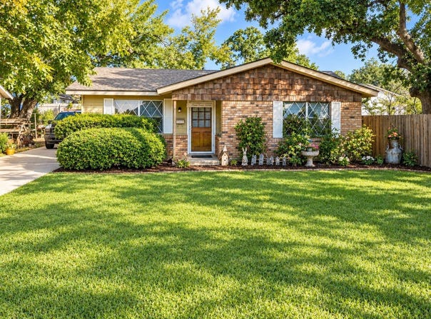 120 & 118 Woodland Avenue, Corsicana, TX 75110