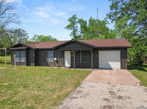 1208 Family World, Big Sandy, TX 75755