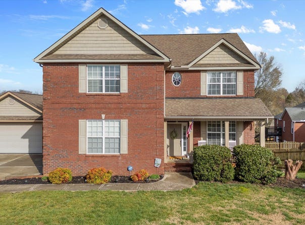 628 W Glenview Drive, Lenoir City, TN 37771