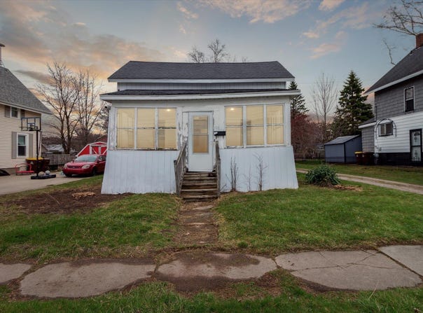 724 Bridge Avenue, Alma, MI 48801