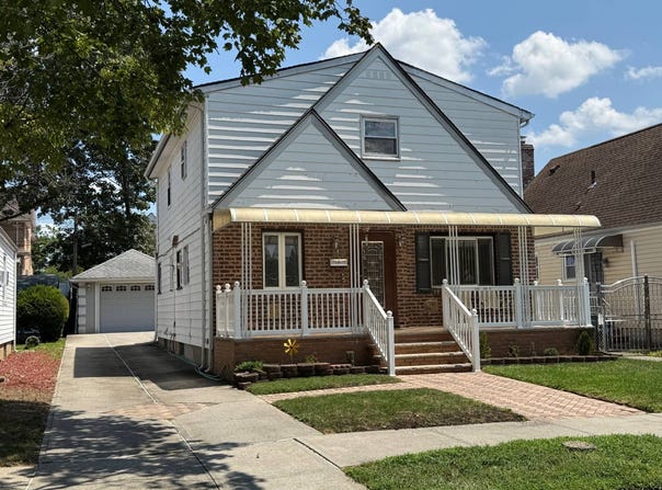 81-31 259th Street, Glen Oaks, NY 11004