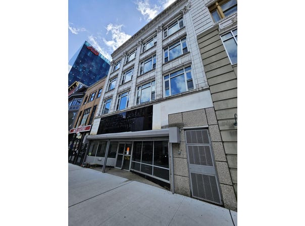 808 W Hamilton Street, Allentown, PA 18101