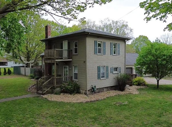 709 E Isham Street, Lyons, MI 48851