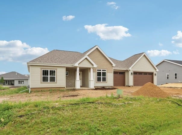 6639 Royal View Drive, DeForest, WI 53532