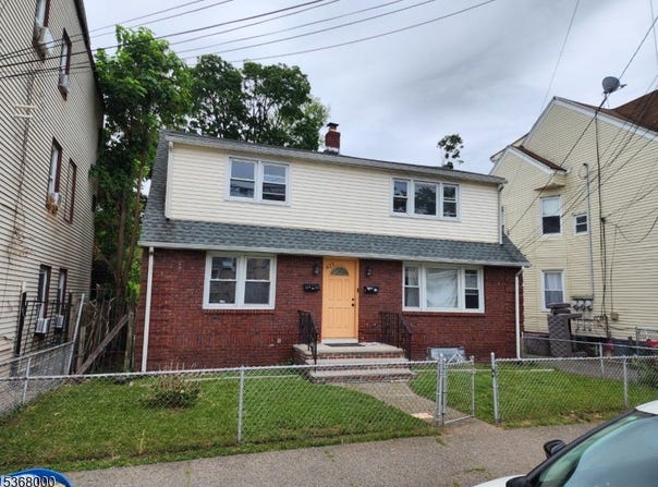 421-423 E 27Th St, Paterson City, NJ 07514-1813
