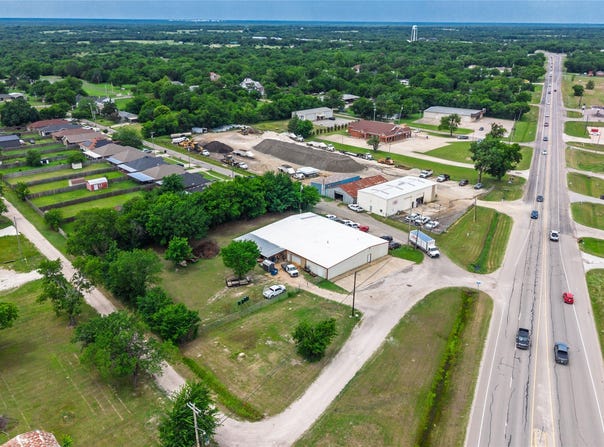 203 Norton Street, Lone Oak, TX 75453