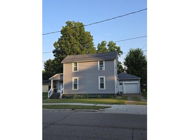 7 Hewitt Street, Quincy, MI 49082