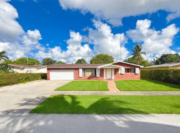 445 NW 202nd Ter, Miami Gardens, FL 33169