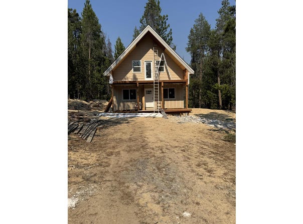 141911 Blue Sky Way, Crescent Lake, OR 97733