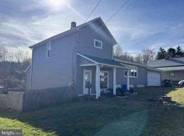 230 N VINE STREET, NEW CASTLE, PA 16101