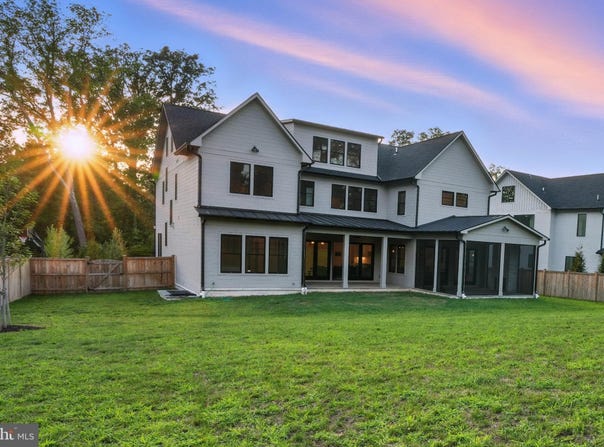 1111 INGLESIDE AVENUE, MCLEAN, VA 22101