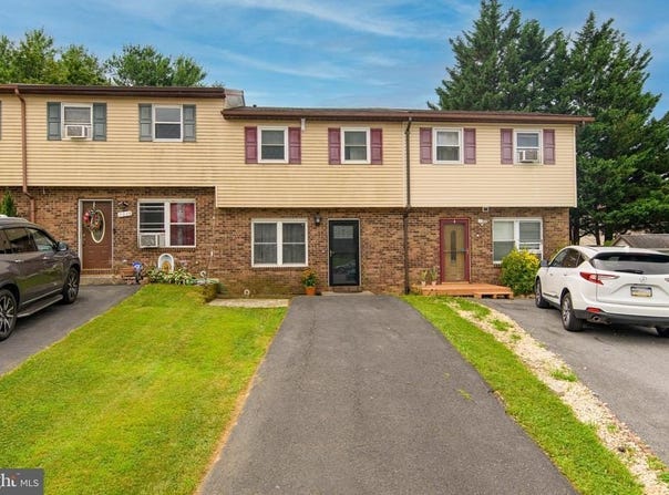 2612 MOUNTAIN LANE, ALLENTOWN, PA 18103